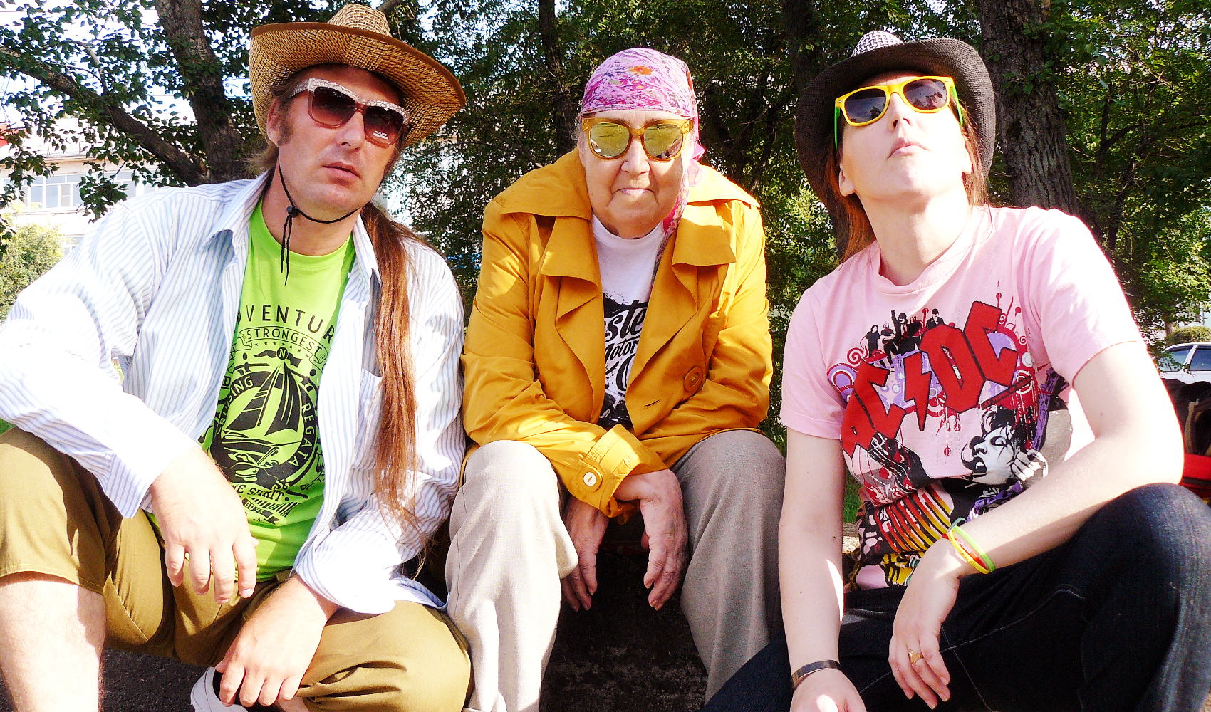 Писатель Ганова Людмила с детьми - Поэт Цурикова Екатерина (Ket Gun) и Фотограф Художник Цуриков Илья